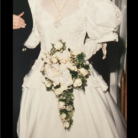 Vintage 1992 Wedding Dress - Picture 5 of 6